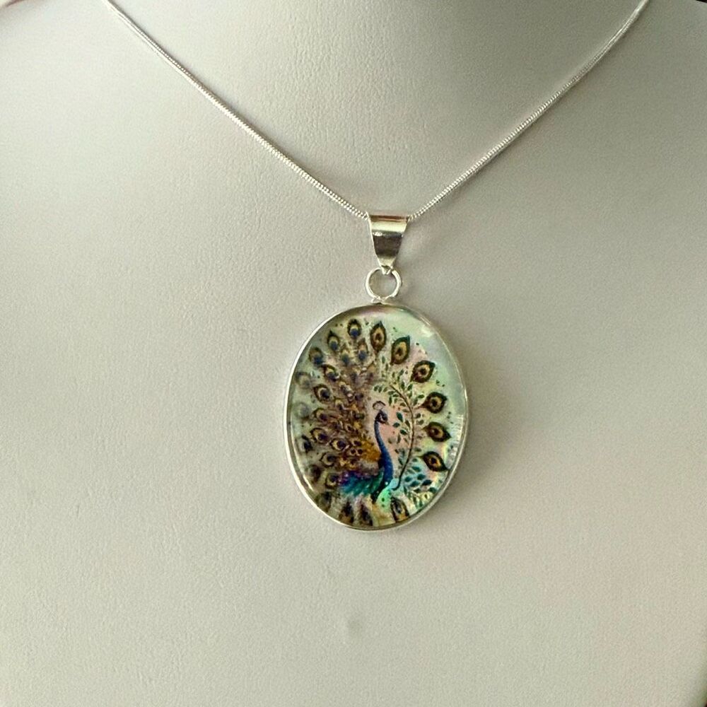Stunning Peacock Dichroic Glass Pendant Necklace Silver New - Picture 2 of 6